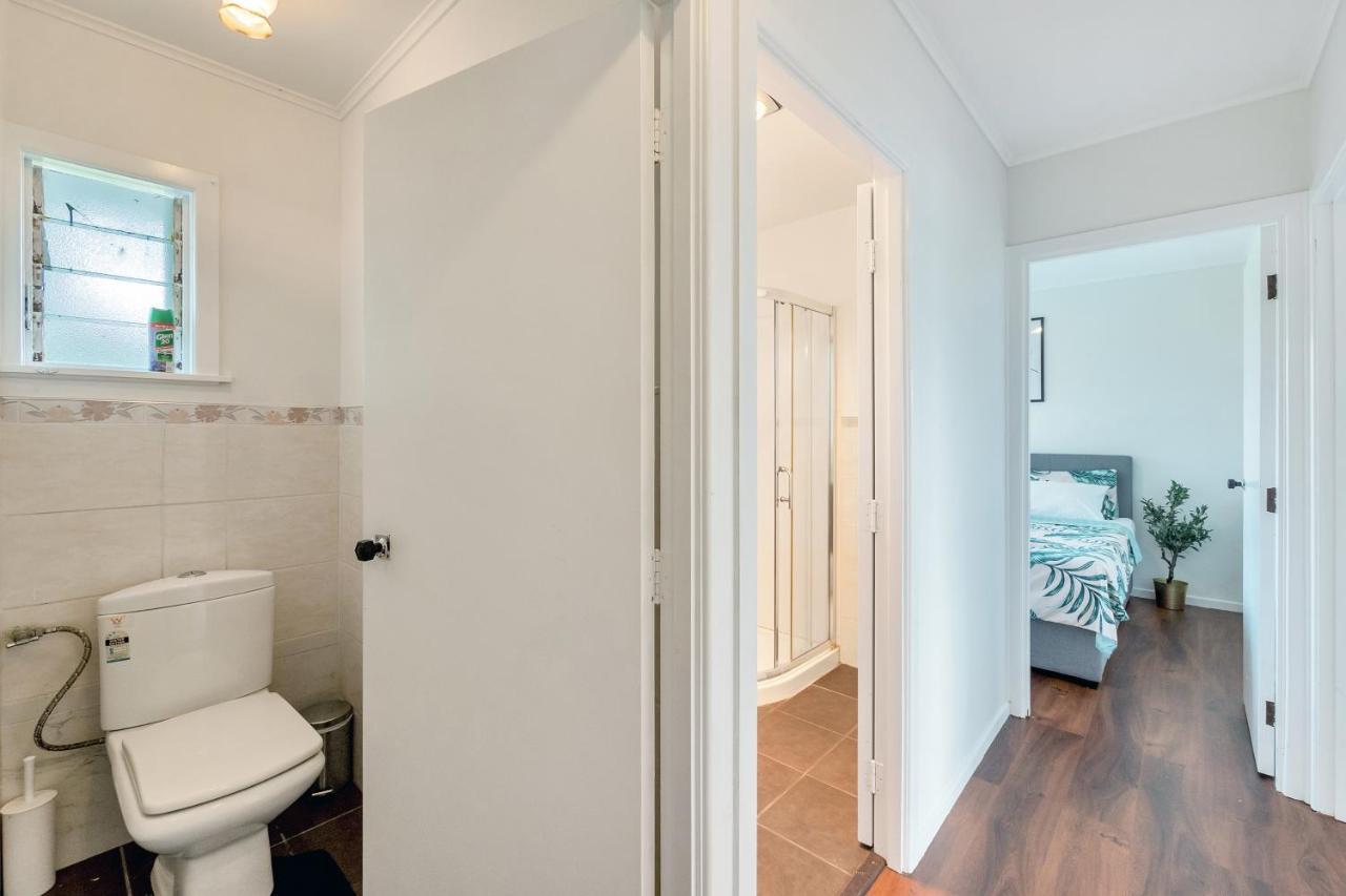 Spacious 3Br Nr Middlemore & Airport W Free Netflix オークランド エクステリア 写真